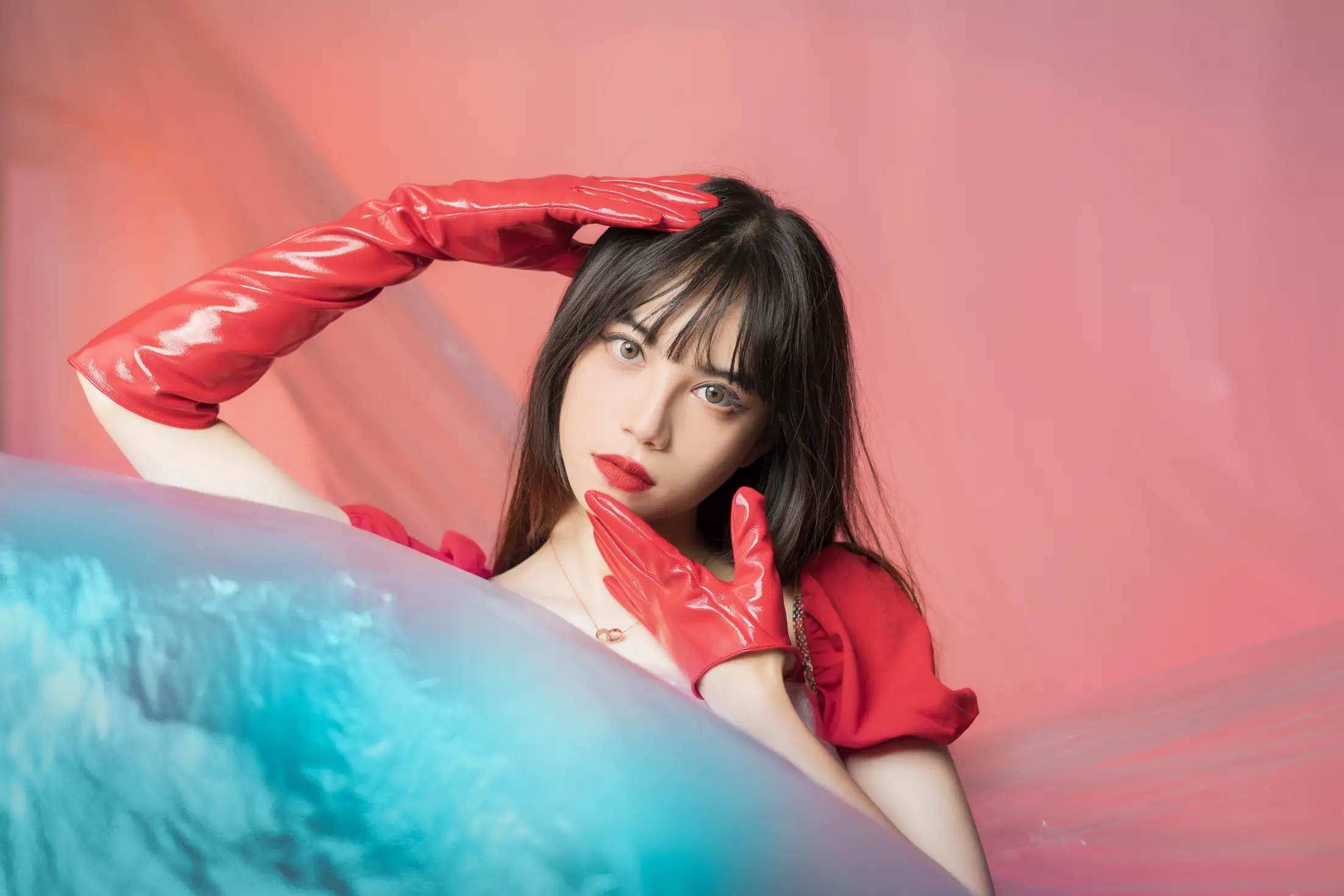 [YITUYU] 2022.05.21 Vol.0946 – Dancing Red Gloves Two plus six#[26P]-24